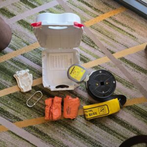 Descending life line contents in a hotel